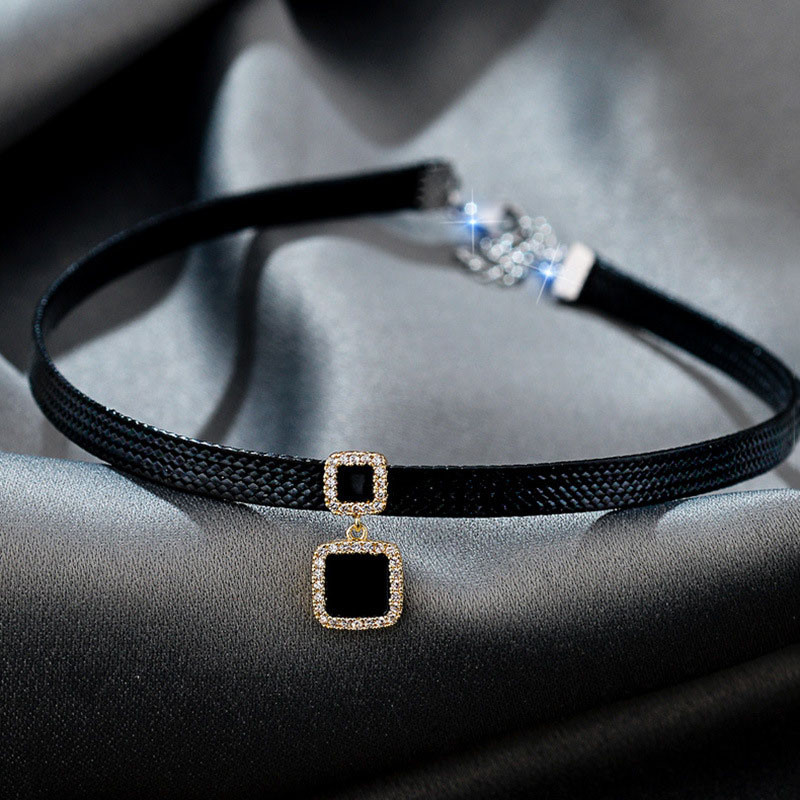 Koreaanse Mode Fluwelen Choker Ketting voor Vrouwen Vintage Sexy Kant Ketting met Hangers Gothic Meisje Hals Sieraden Accessoires: Antique Bronze Plated