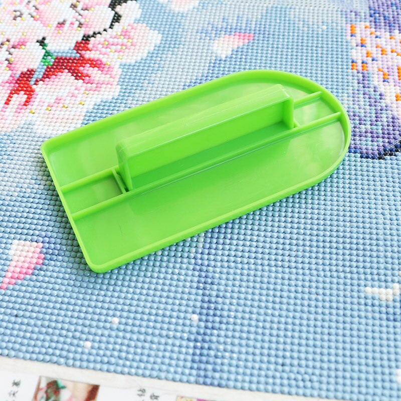 Perceuse à pression pour peinture diamant, 1 pièce, petit glaçage, Fondant, décoration de gâteau, moule de glaçage artisanal, outils de polissage plus lisses: green