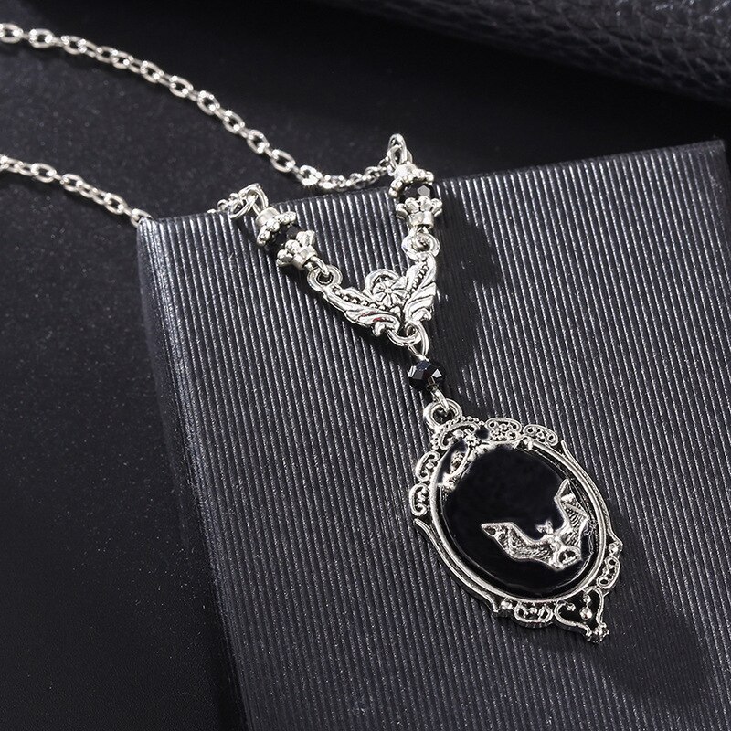 Punk Gothic Vampier Hanger Ketting Halloween Rock Victoriaanse Zilveren Omlijst Bat Cameo Ketting Voor Vrouwen Mannen Unisex Sieraden