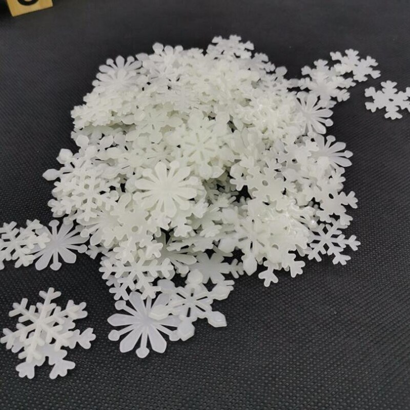 50pcs Window Decorations In The Dark Glow Snowflake Fluorescent Lamp 3D Sticker Christmas Children Bedroom Decoration: white