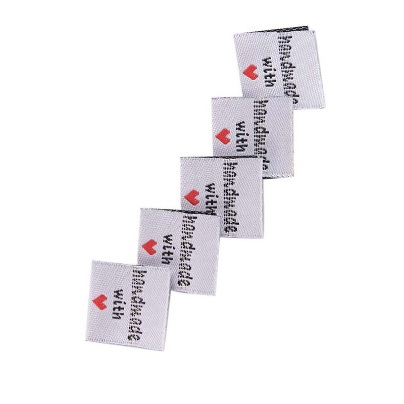 50 Stuks Handgemaakte Met Liefde Kleding Labels Reliëf Tags Kleding Kraag Label Diy Vlag Etiketten Voor Kledingstuk Naaien Accessoires: WHITE