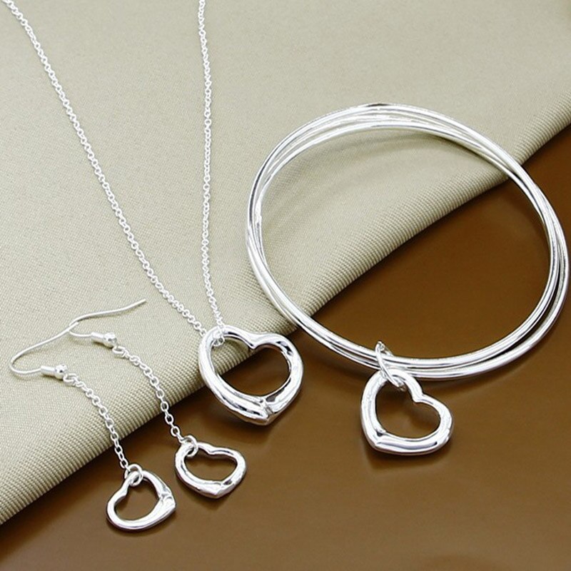 Juego De Joyería De Plata De Ley 925 Con Corazón - Incluye Collar, Pendientes Y Pulsera, Nuevo Con Etiquetas