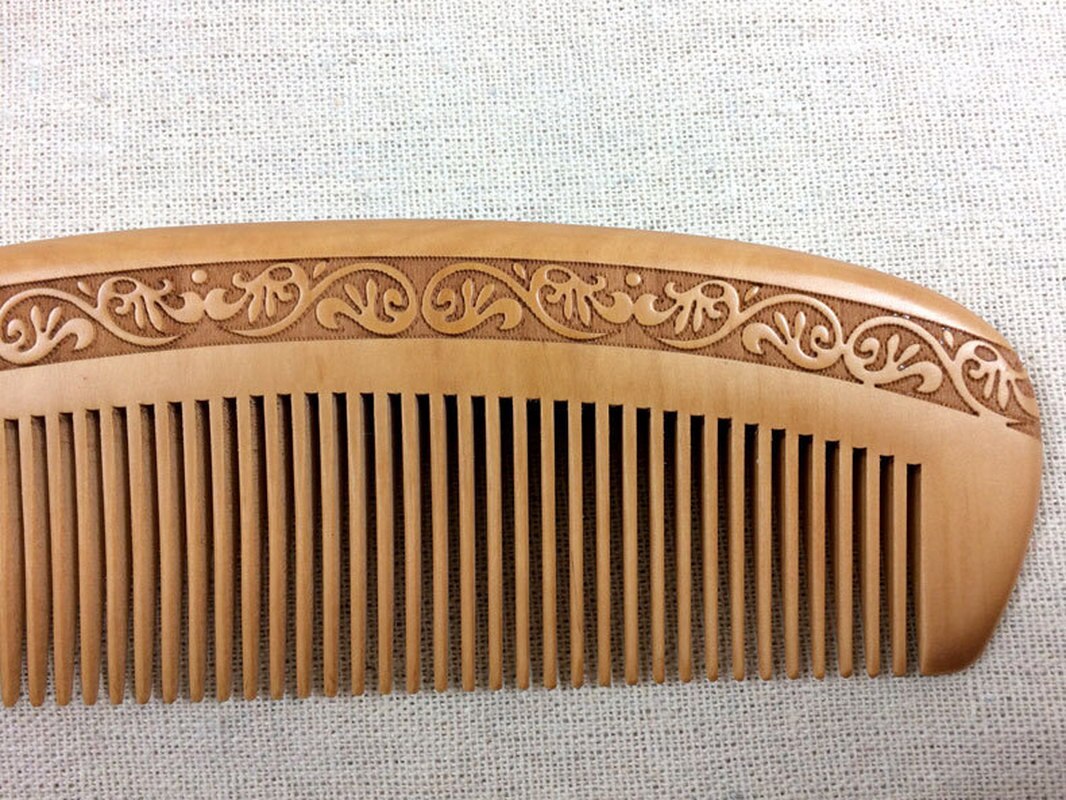 Natural Wide Tooth Peach Wood Comb Healthy No-static Massage Hair Wooden Comb Chinese Traditional Haircut Tool