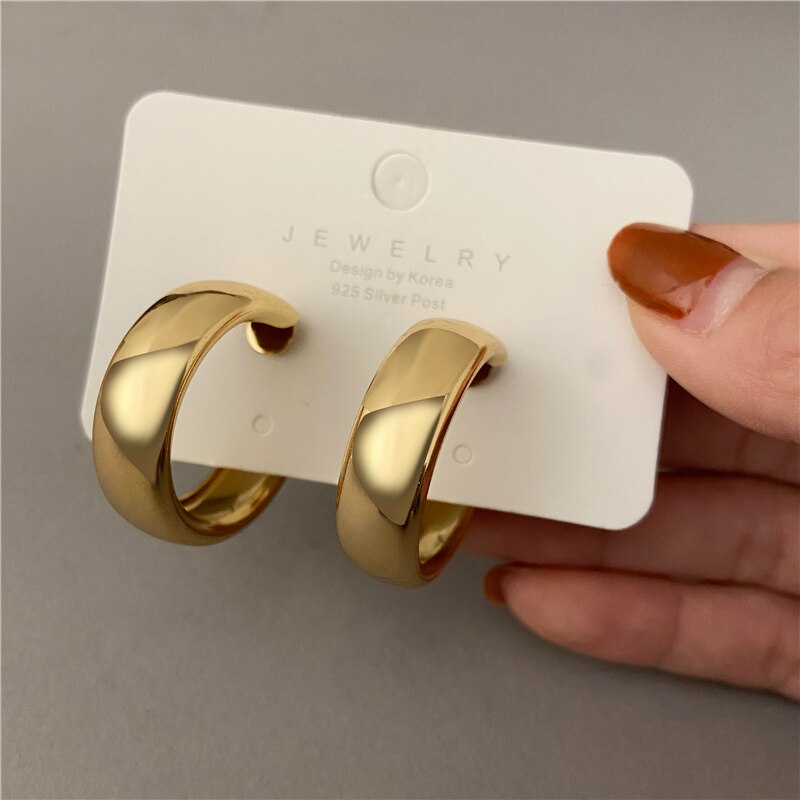 17Km Trendy Eenvoudige Zilveren Kleur Hoepel Oorbellen Voor Vrouwen Girl Gold Cirkel Ronde Minimalistische Oorbellen Party Sieraden: CS5299601