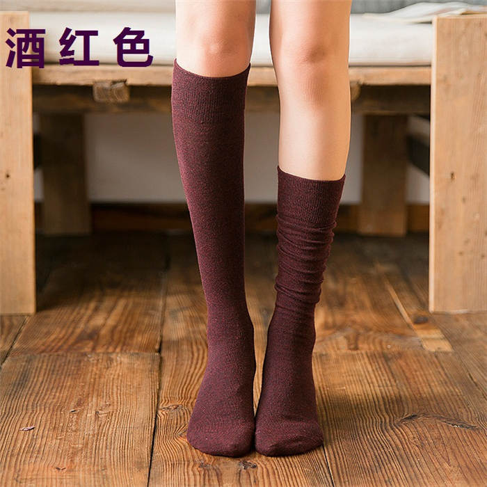 Hög med strumpor kvinnlig uniform enfärgad halv ben vadstrumpor söta japanska tubstrumpor college vindknä lång tub studentstrumpor: Vinröd