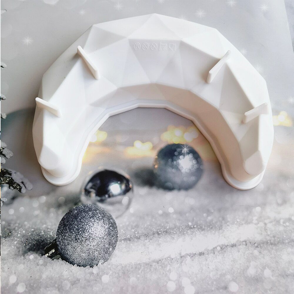 Crescent Moon Shape Silicone Cake Mold Pan Crescent Moonlight Sonata Mousse Cake Bread Pizza Baking Mold Kitchen Bakeware Tools