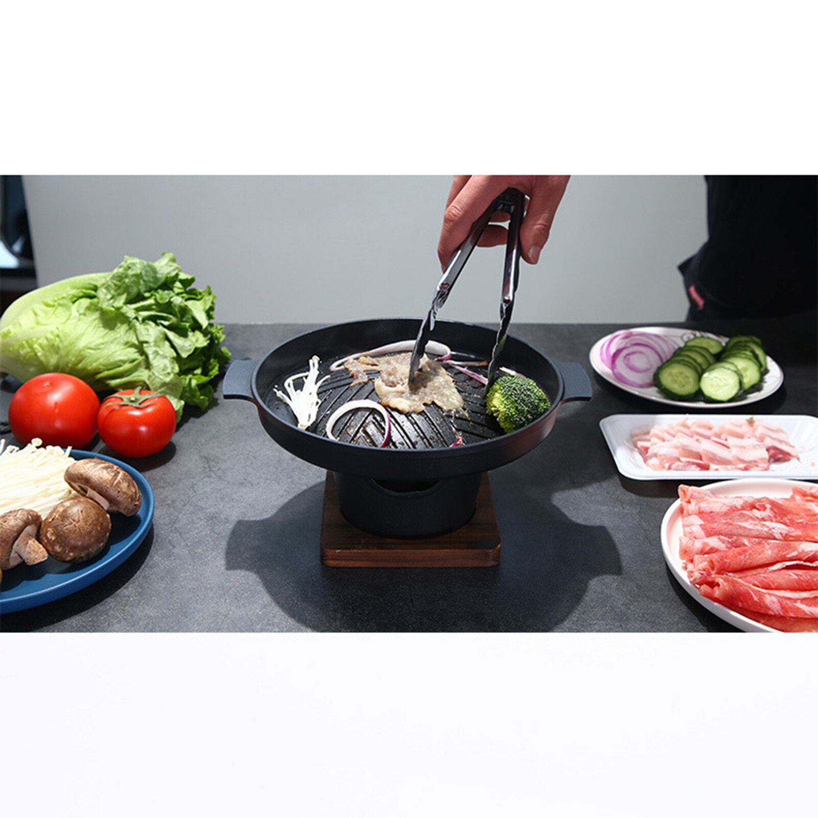 Yakiniku Mini BBQ Grill w/ Wood Base Tabletop Alcohol Stove Household Barbecue Grill Plate Hibachi Grill Pot: 16cm