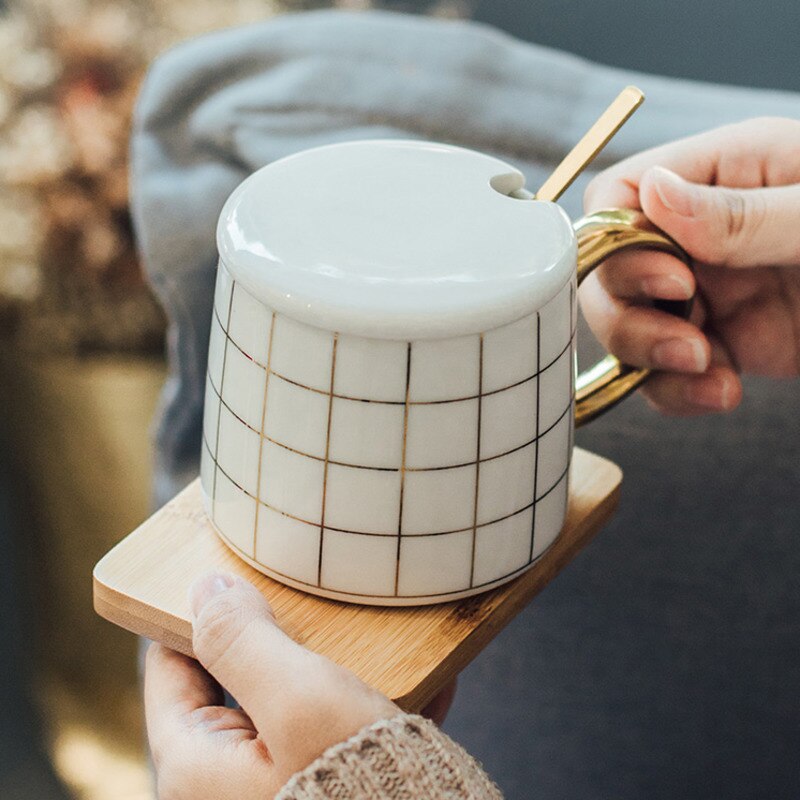 Taza de café de lujo con estampado de lunares a cuadros, geométrica, de cerámica, para desayuno, taza de leche y agua, creativos para parejas