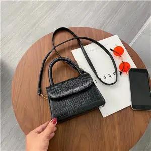 Vrouwen Schoudertas Pu Leer Krokodil Patroon Korte Vrouwen Casual Messenger Tassen Voor Vrouwen Crossbody Tassen Zomer Reizen: Black