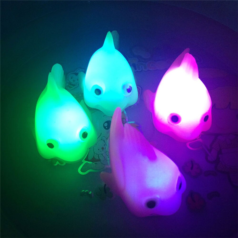 Pez electrónico con luz parpadeante para niños, juguete de peces brillantes para niños, Gadget de baño de bebé, juego de agua
