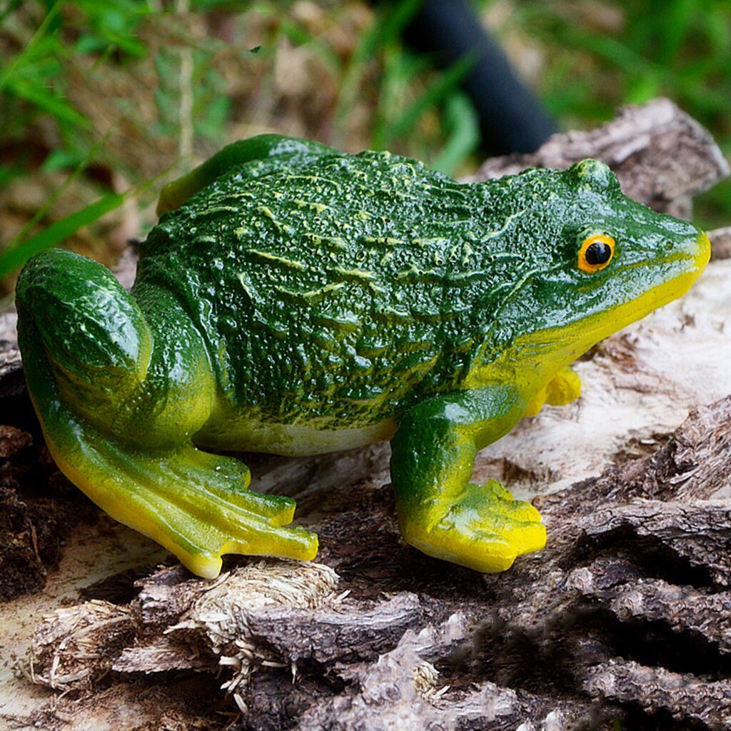 Green Miniature Frog Figure Model for Home Garden Outdoor Scenery Decoration