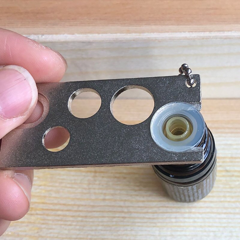 Yomdid æteriske olier åbnerfjerner til rullekugler og hætter flaskeåbner metalproptrækkerværktøj køkkengadgets