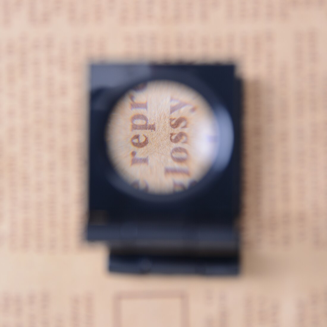 22 MM Foldable Scale Magnifier LED Illumination Light Printing 8x Magnification Lupa Optical Lenses Magnifying Glass Home Tools