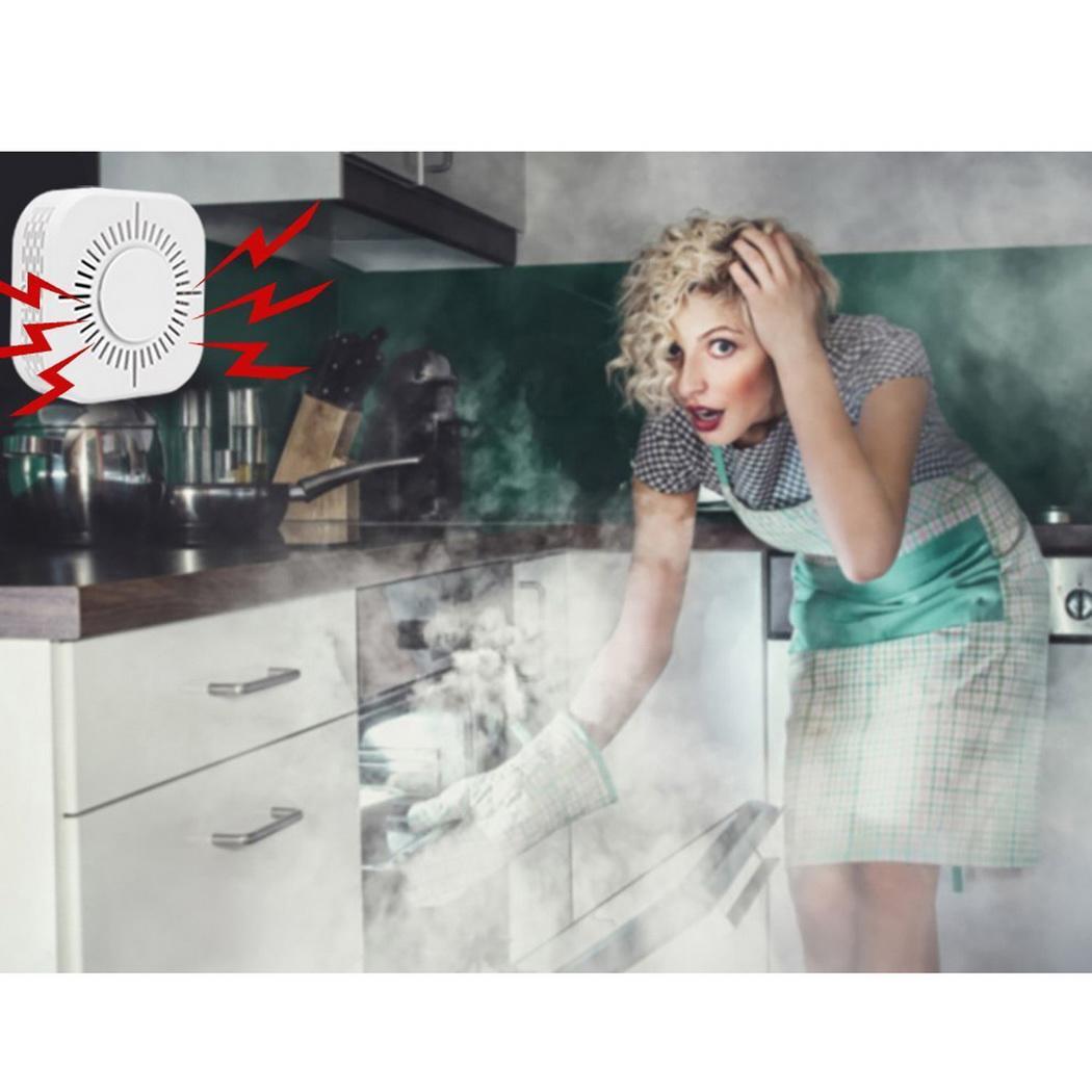 Wireless Independent Smoke Detector Smoke Fire 60 Square Meters 10uA White User Manual 95%RH 6m 85dB Alarm