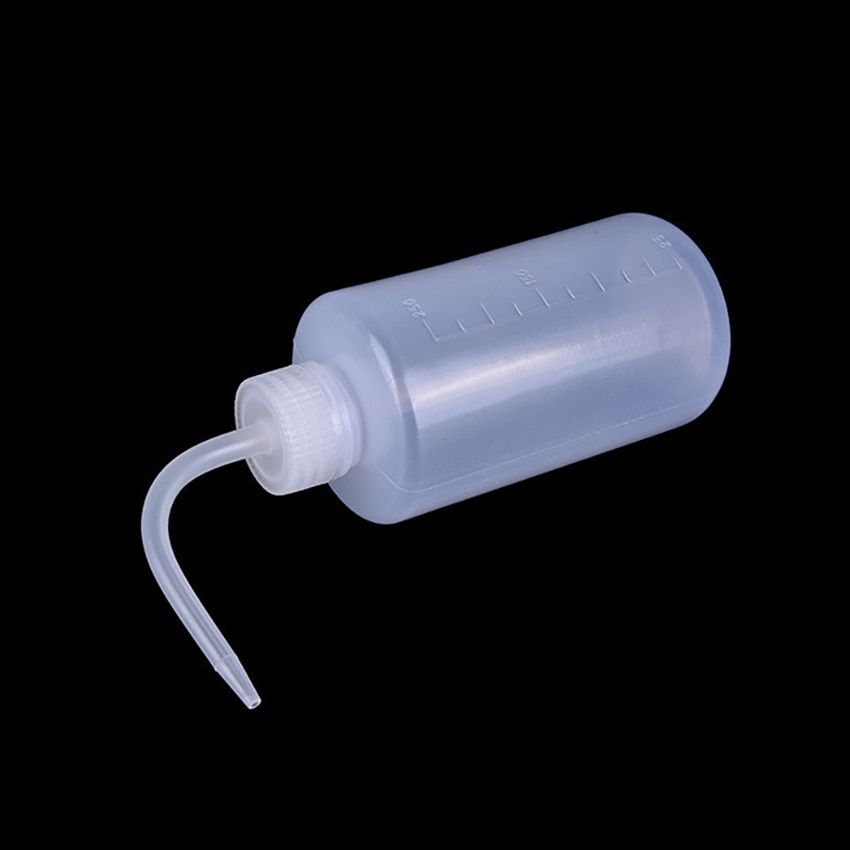 250ML Plastic Laboratory Wash Bottle Elbow Head Squeeze Cleaning Bottles, Transparent School Laboratory Bottle Filling Container