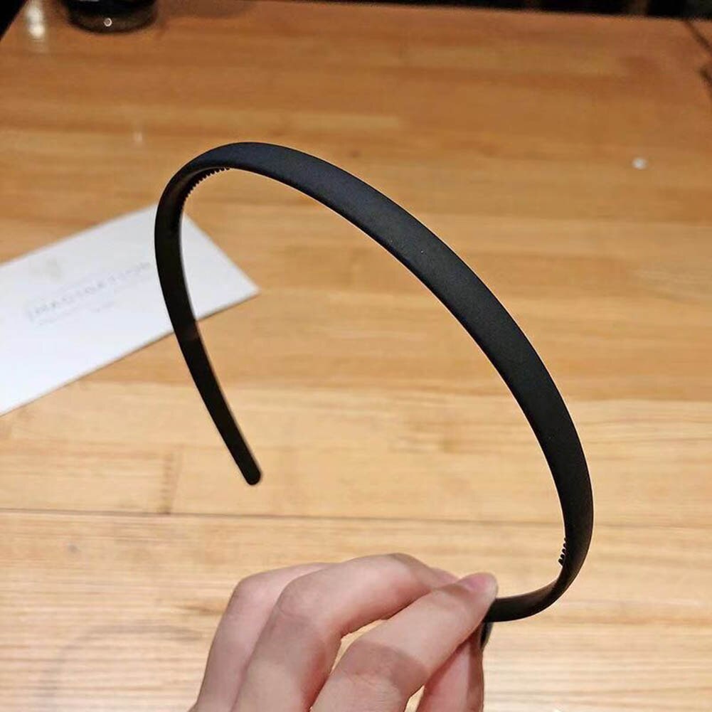 Antislip dunne eenvoudige haarbanden schattige hoofdband haarringen houder ornament hoofdband dames haaraccessoires: Zwart
