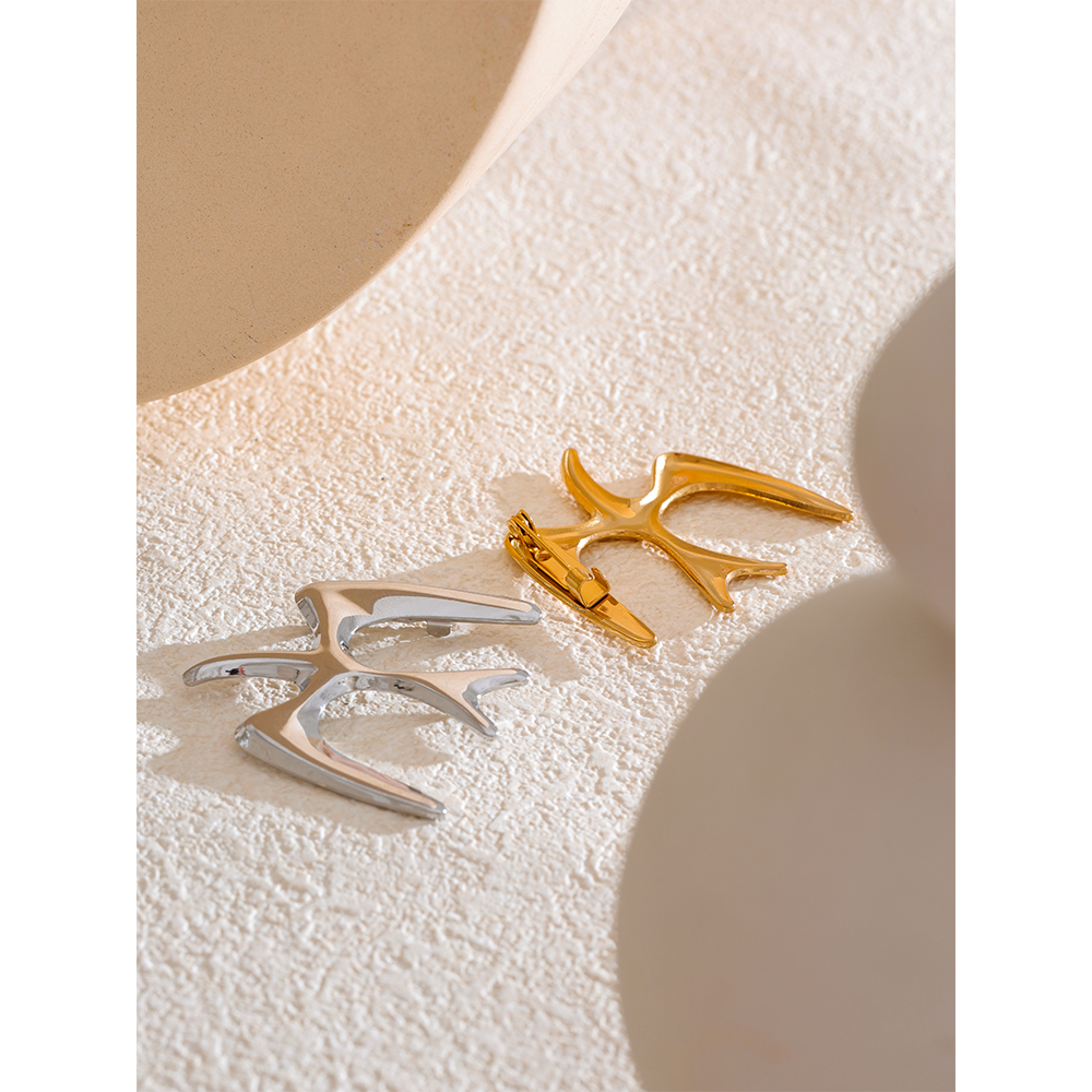 Yhpup 2024 Populaire Roestvrij Staal Glanzend Metalen Vogel Zwaluw Broche Pin Vrouwen Waterbestendig Decoratie Casual Broches Sieraden
