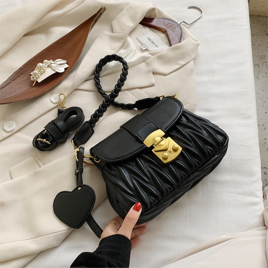 femme carré aisselle sac en cuir PU femmes concepteur sac à main serrure épaule sac de messager: Black