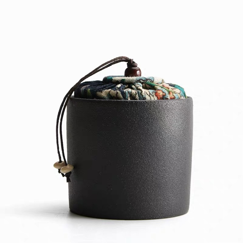 Japanese Style Ceramic Tea Caddy Mini Portable Travel Canister Coarse Pottery Storage Tank Sealed Cans Spice Jar Food Container: Black