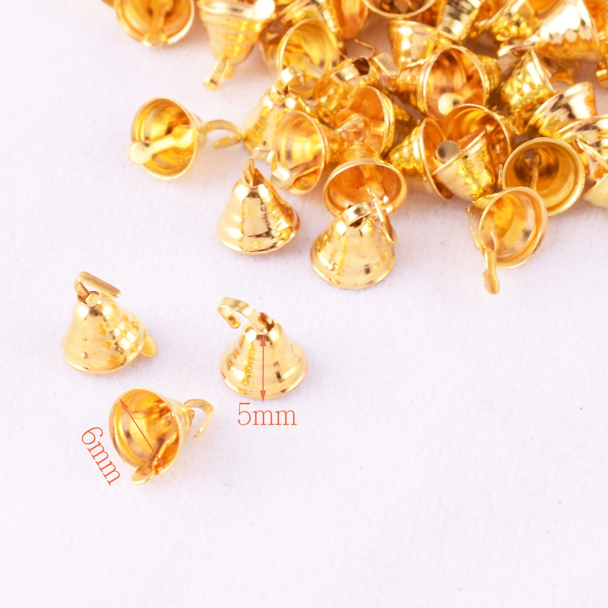 200pcs Tiny Liberty Bells Jingle Bells Mini Hanging Bell Gold Door Bell for Wedding Cat Wind Chimes Christmas Hallowmas DIY 6mm