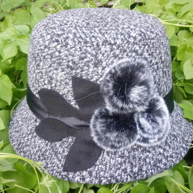 Women Woolen Top Hat Adult Winter Warm Comforable Flower Hat Women's Accessories: Grey