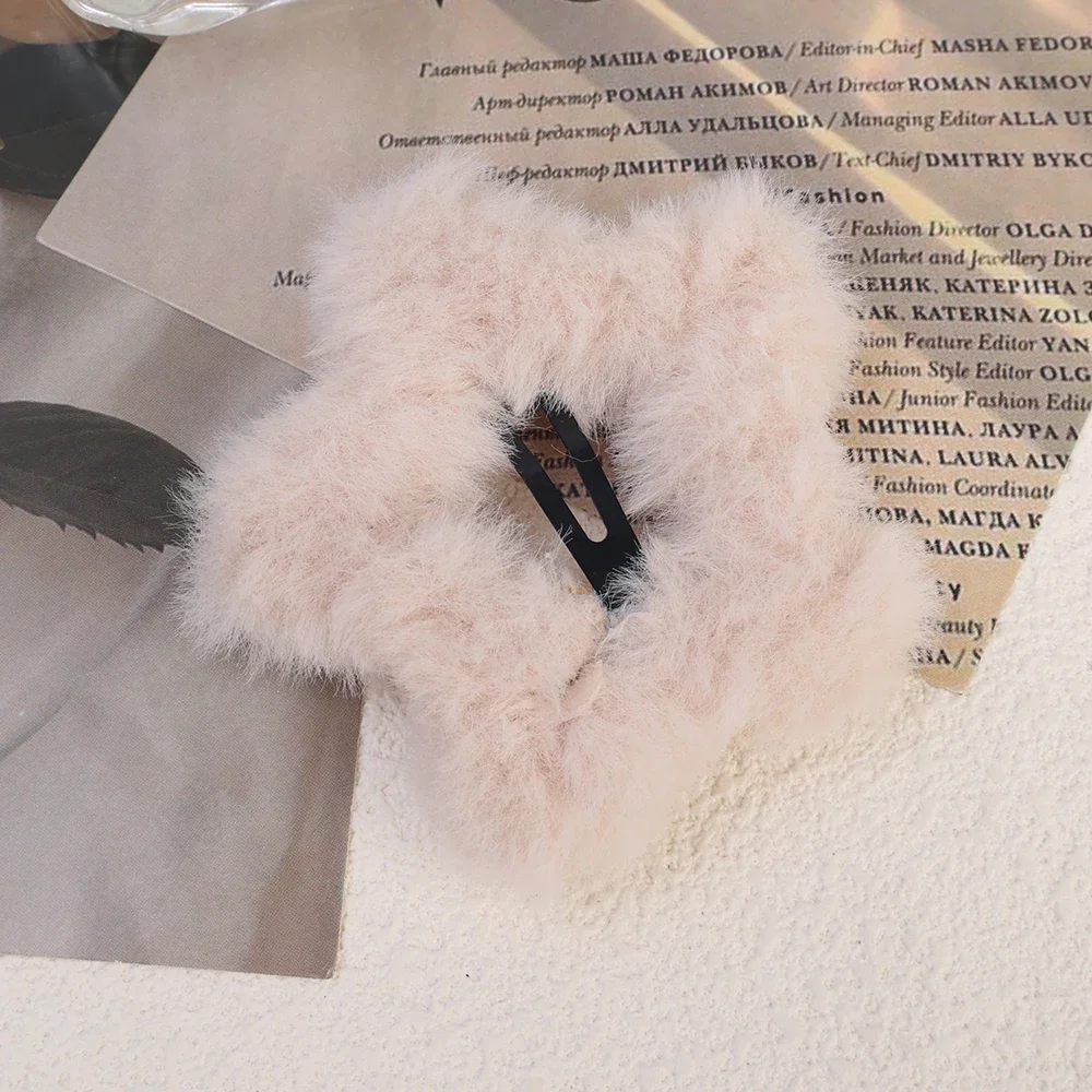 Ins Korean Plush Star Hair Clips for Women Girls Y2K Sweet Fluffy Star Hairpins Barrettes Hair Accessories Headwear: GRAY