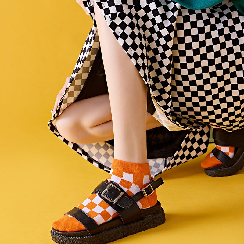 Women Socks Checkboard Harajuku Street Black White Squares Pattern Plaid Novelty Skateboard Funny Cotton Socks For Girl
