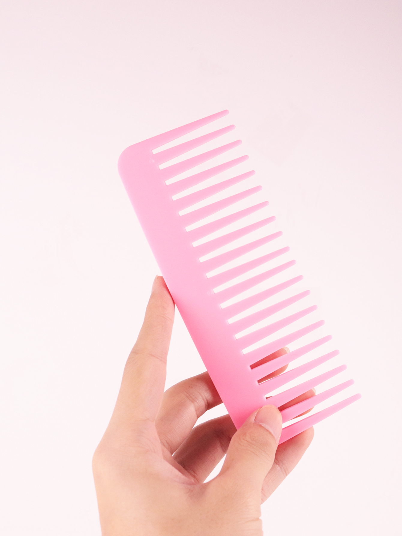 1 peine de peinado de salón de dientes largos, antiestático, resistente al calor, de plástico grueso, especial para pelucas de cabello real: Rosa