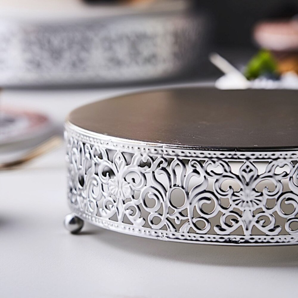 Round Lace Metal Wedding Cake Stand Dessert Display Stand Glossy Metallic Finish for Wedding Ceremonies Party Decoration Banquet