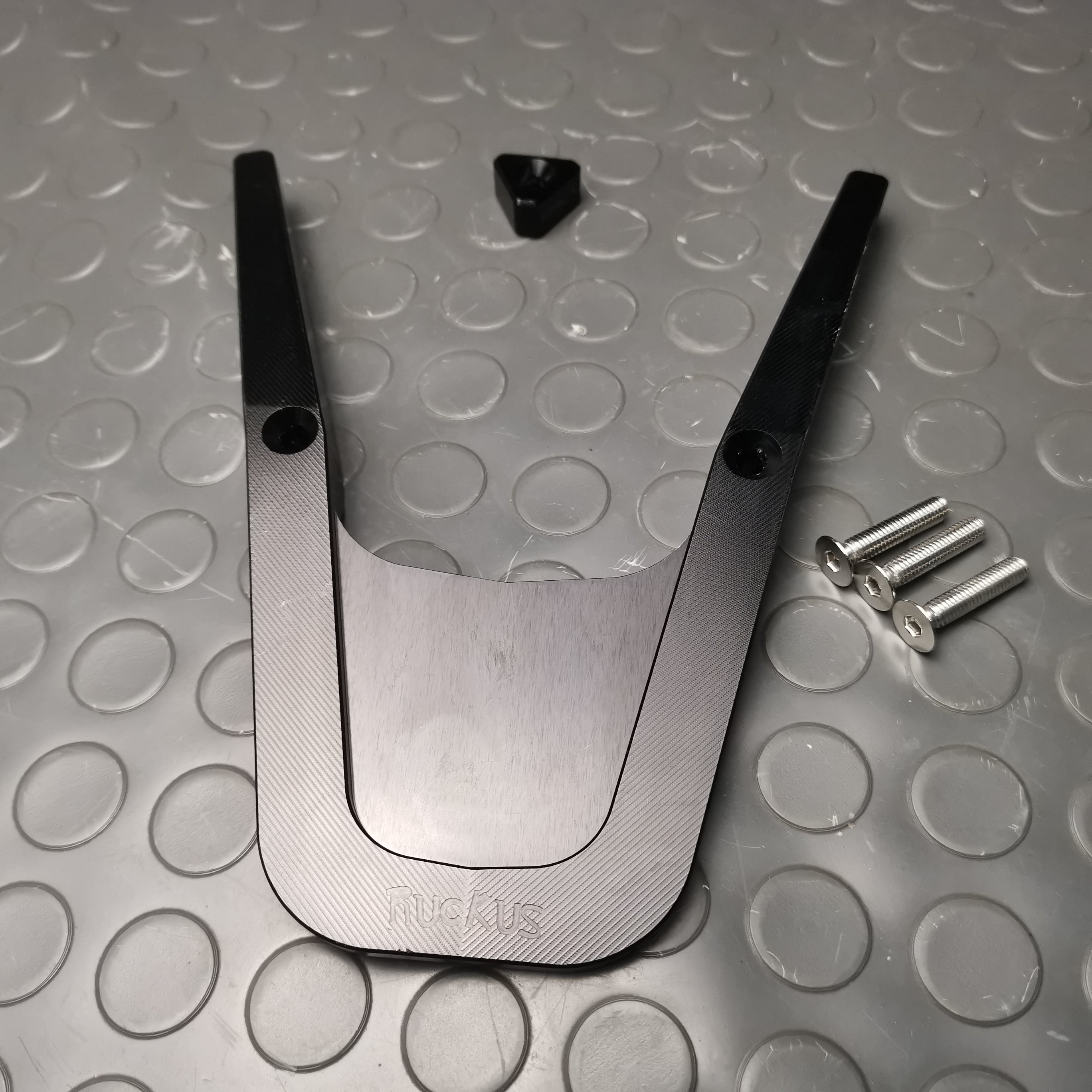 monster maske ansikt til honda ruckus zoomer  gy6 scooter nps 50 af58 billet maskinert aluminium batteri eske front dekke: Svart v maske