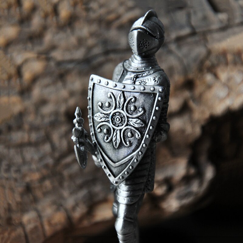 Classical European Medieval Tin Soldier Warrior Character Statue Crafts Statues For Decoration GY44