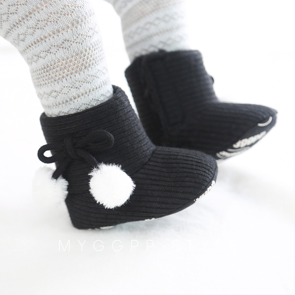 Baby Herfst Winter Laarzen Baby Meisje Jongens Winter Warme Schoenen Solid Peuter Fuzzy Ballen Babyschoenen Kid Schoenen: Black / 0-6 months