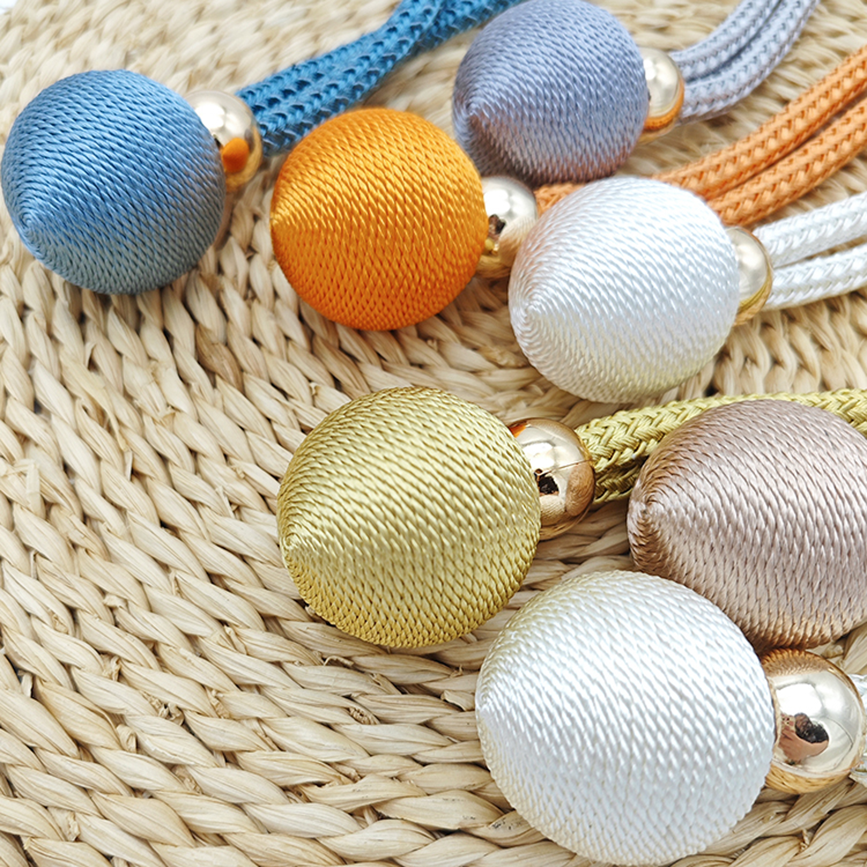 2 stk. justerbare gardinbånd av høy kvalitet, franske baller, praktiske draperte bånd, dekorative gardinfester, gardinbånd