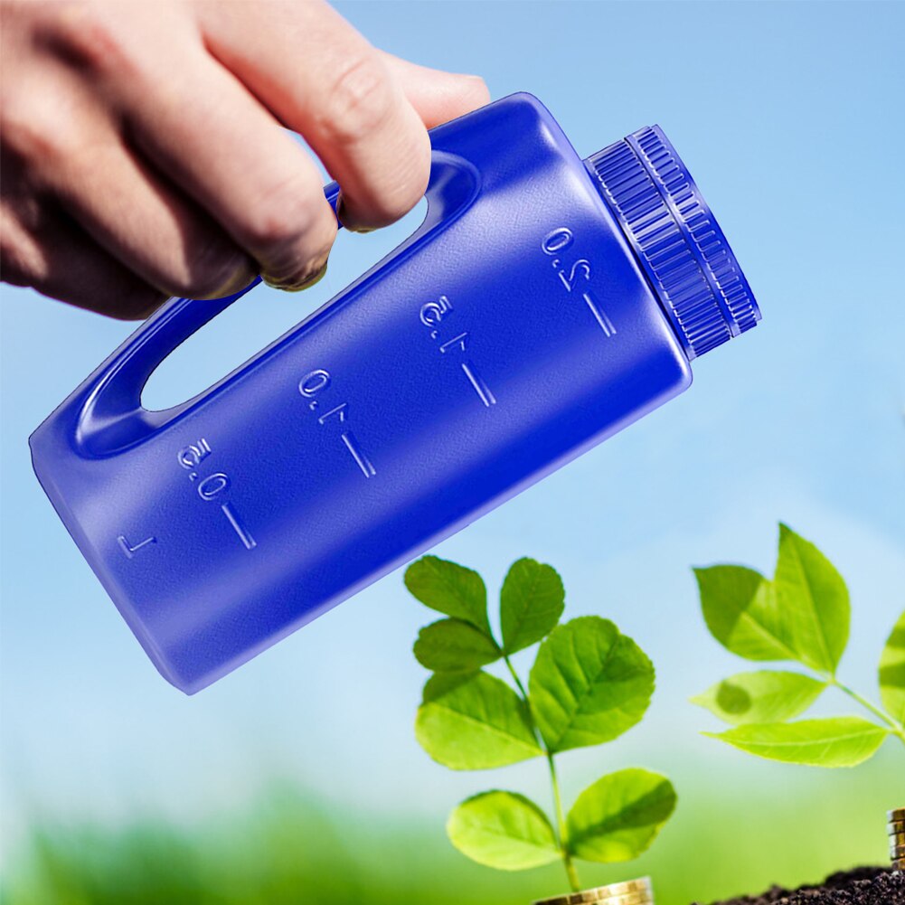 2L Handheld Spreader Adjustable Hole Size Lawn Fertilizer For Seed Salt Fertilizer Pot Fertilizer Bottle Sprinkler Salt Shaker