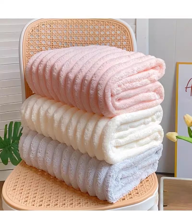 Toalla de baño agrandada y engrosada, adecuada para mujeres, se puede envolver en toallas absorbentes de algodón, pareja, coral adulto