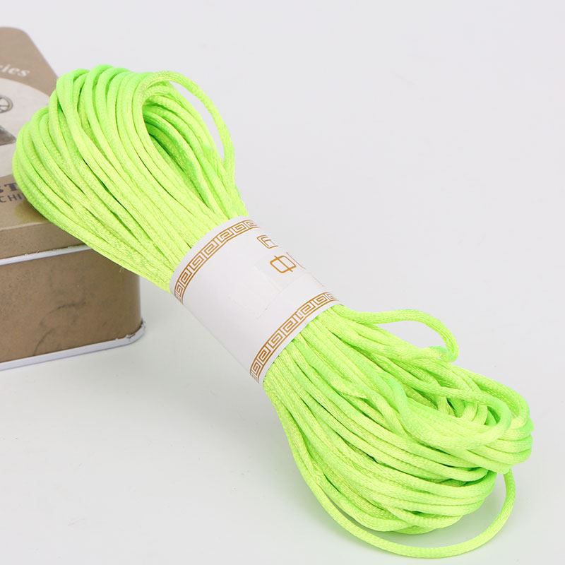 20m färger mjukt satin siden macrame sladdar diy kinesisk knut handgjorda väva rep smycken fynd pärlor dekorativt snöre touw: Fluorescensgrön