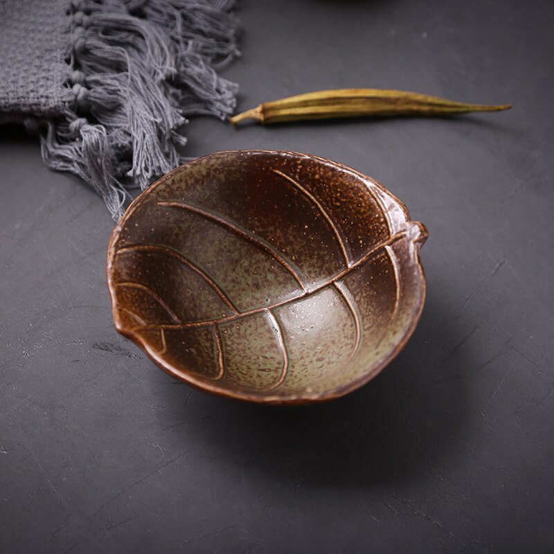 Japanese leaf shape bowl plate spoon ceramic tableware suit: 1 bowl