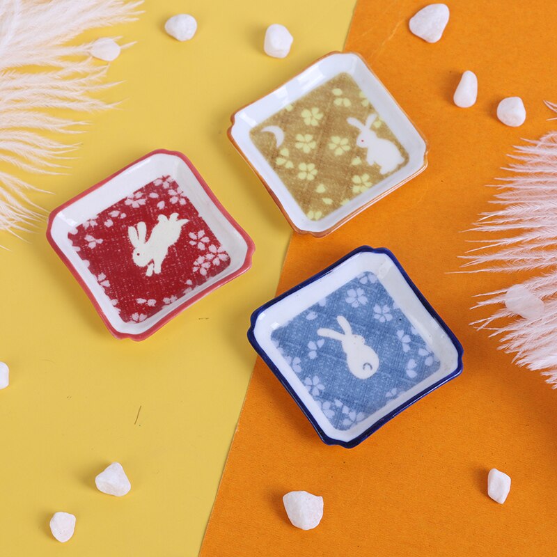 1Pc Casa Delle Bambole mini Ceramica Da Tavola Piatti Vassoi Bambola Piatti di Cibo Cucina Giocattolo 5 centimetri x 5cm