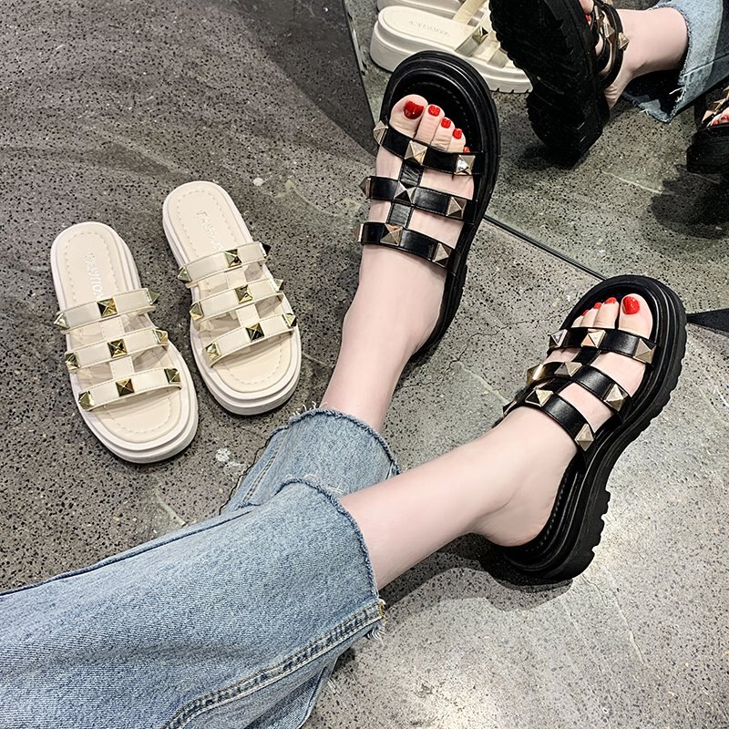 Feminine Slipper Pop Rivet Slipper Muffin Comfortable Platform Medium Heel Open-toe Slipper for Leisure Outdoor Beach