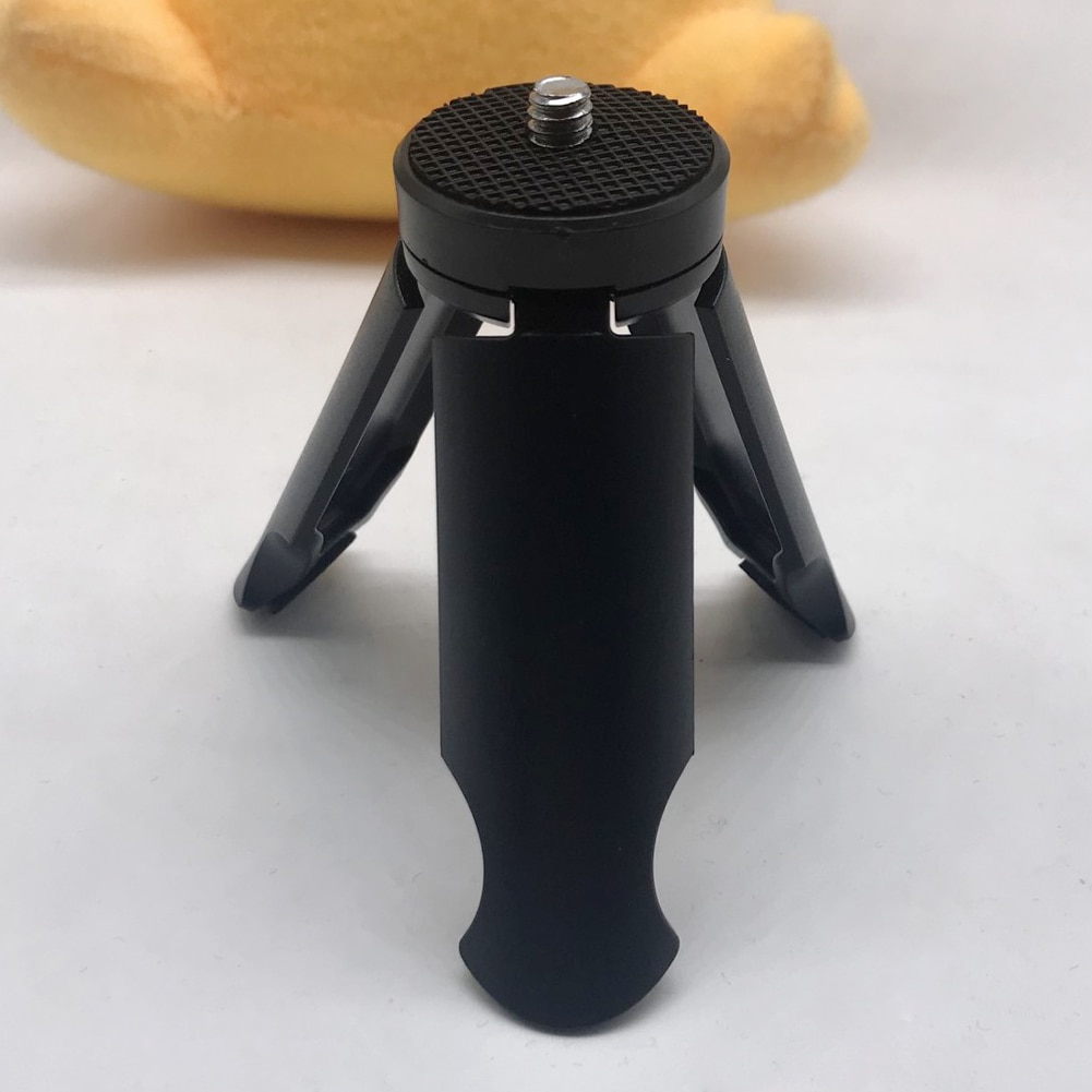 Eenvoudige Bediening Accessoires Mobiele Telefoon Draagbare Basis Handheld Mini Universele Live-uitzending Multipurpose Tripod Stand Houder