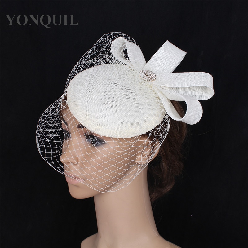 Vintage Mesh ślubne nakrycie głowy panna młoda elegancka moda Fascinator kapelusz kobiety formalne Party Chapeau z kapturem klip z welony nakrycia głowy