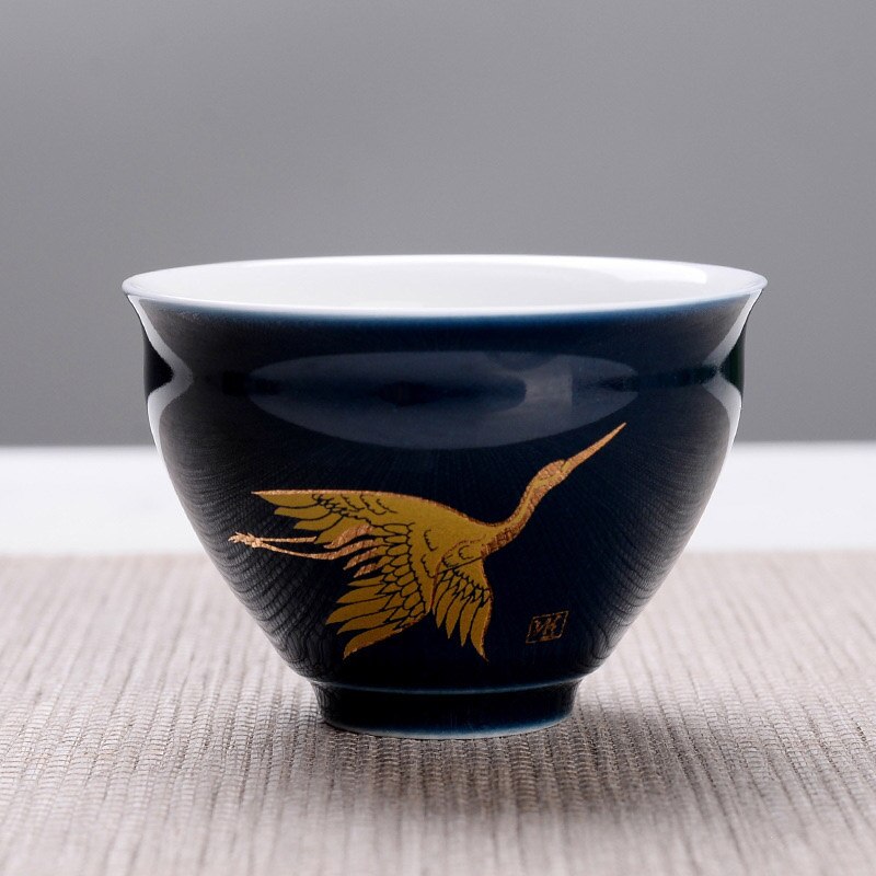 Indigo glasyr keramisk tekopp, målad gyllene kranmönster resor teskål kinesisk porslin tekopp set kung fu tekopp 75ml