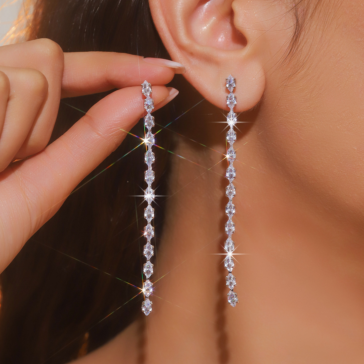 FYUAN-pendientes de cristal de circón geométricos simples para mujer, aretes largos con borlas, Color dorado y plateado, joyería para fiestas y bodas: Plata