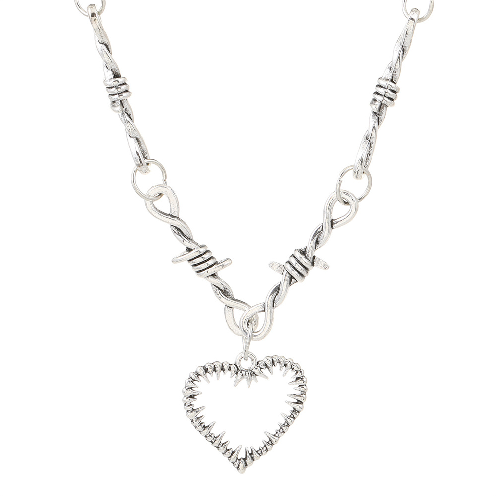 Vintage Heart Thorn Necklace for Women Girls Hip Hop Punk Heart Charm Choker Necklace DIY Jewelry Accessories 2023 Trend: Light Yellow Gold Color