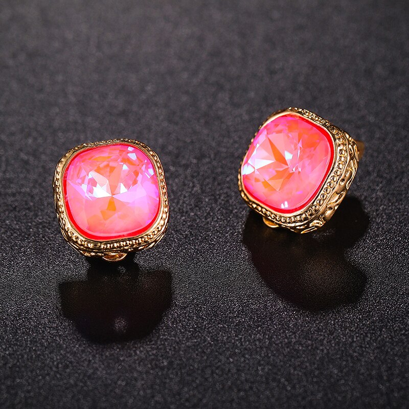 Luxe Vrouwelijke Kristal Strass Clip Op Oorbellen Eenvoudige Vierkante Goud Geen Doorstoken Oor Clips Voor Vrouwen Oorbellen Sieraden: 103MI