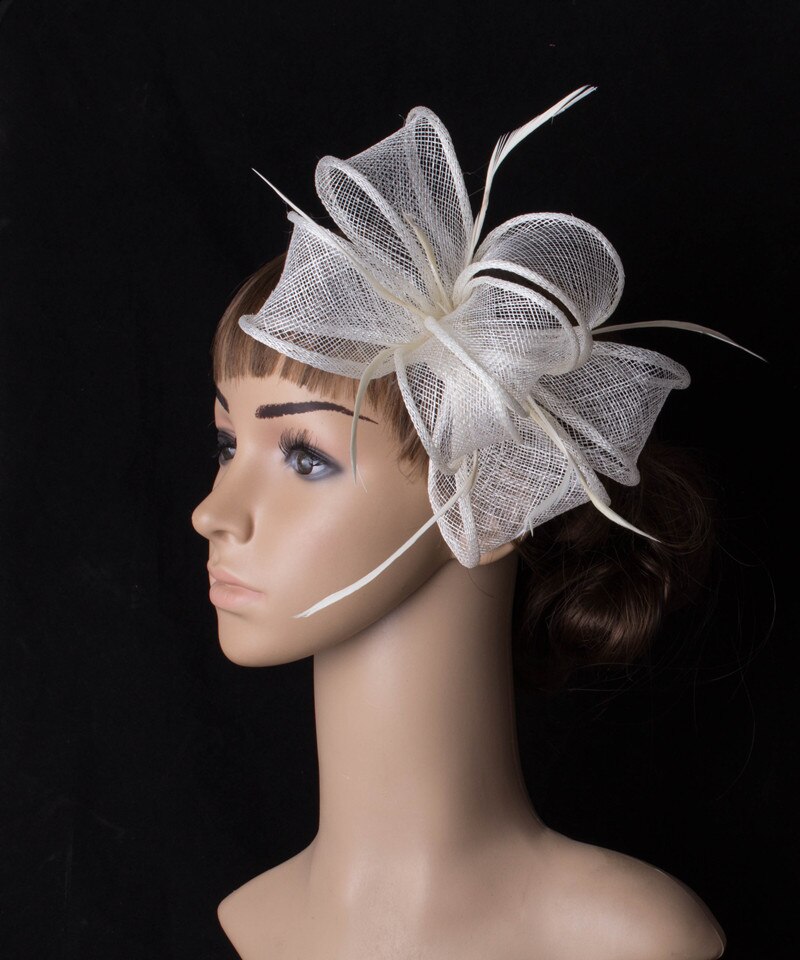 Sinamay bröllopshuvudbonader för kvinnor dam fascinator hatt hårklämma underbara dam fest middag huvudbonad fjädrar hatt: Beige