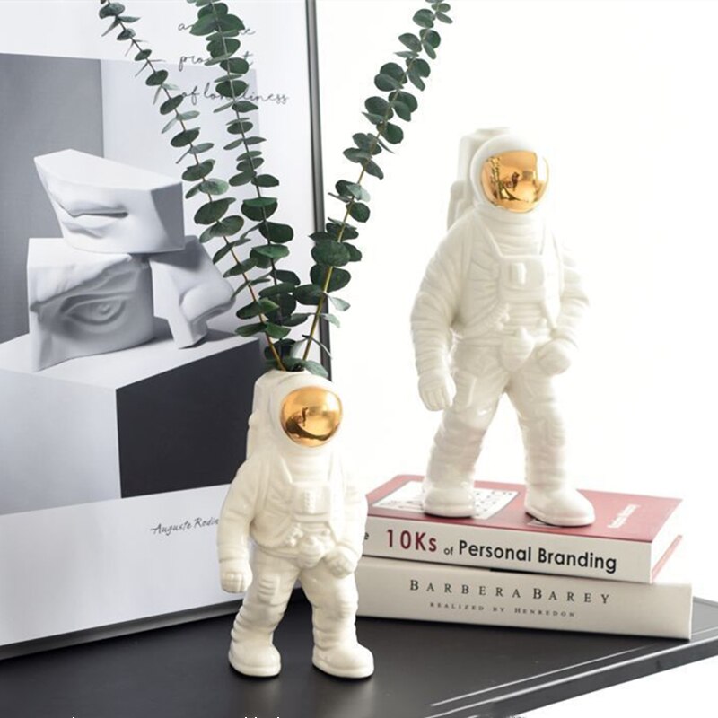 Nordic Style Astronaut Vase White Ceramic Flower Vase Home Decoration Flower Pot Art Vases Office Living Room Decor Crafts