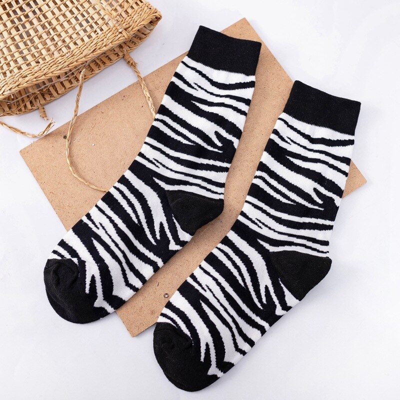 Cute striped socks funny cow print cartoon casual socks cute animals chaussettes kawaii happy deodorant socks: B