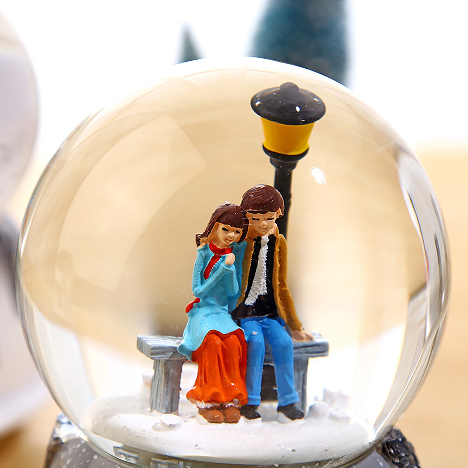 Crystal Ball Romantic Music Box Couple With Light Music Snowflake Rotate Birthday Valentines Day Wedding