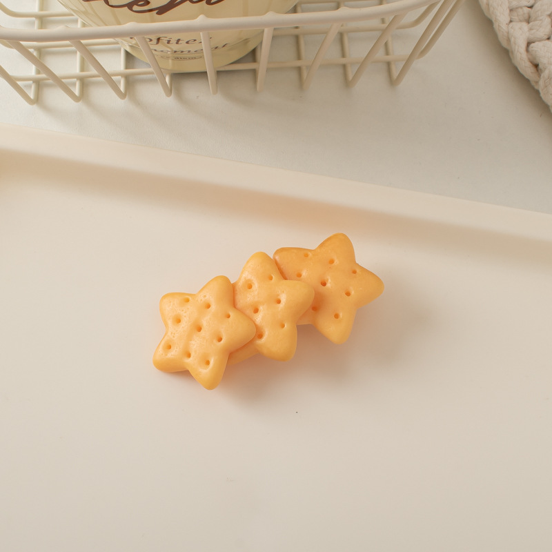 Cute Baking Biscuit Hair Clip Girl's Heart Butterfly Knot Hairpin Clip Hair Clip Korean Edition Fun Simulation Hair Accessories: Blue